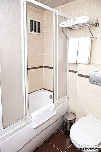 Istanbul Holiday Hotel