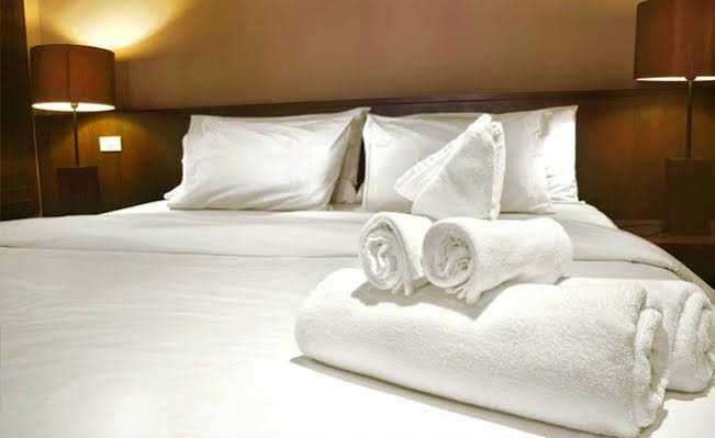 Livourne - 1 Bedroom Apartment 120 day min Stay! - HOV 52154